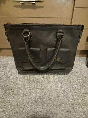 Love41 Black Classic Crossbody